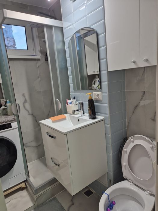 Garsonieră renovată complet în 2025, centrală nouă, 2 parcări – Bd. Dacia