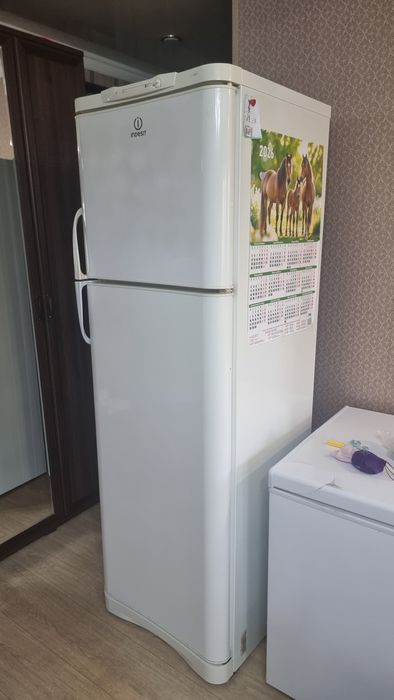 Продам рабочий холодильник