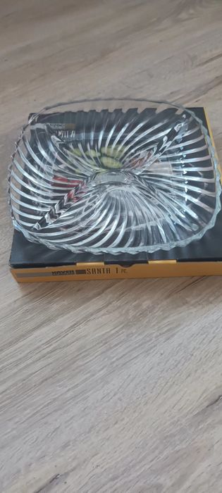 Нови    салатиери