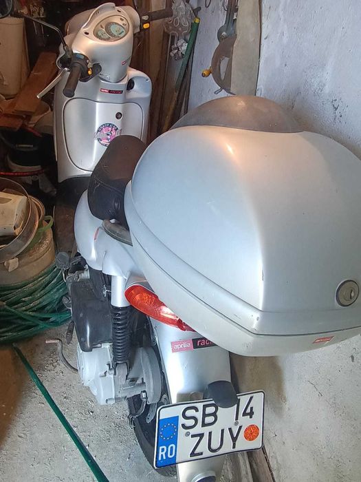 Scuter Aprilia Scarabeo 100 4T