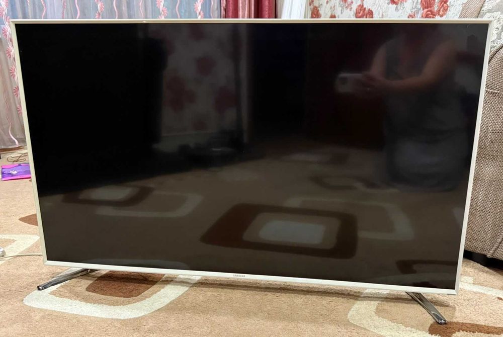 Телевизор SAMSUNG