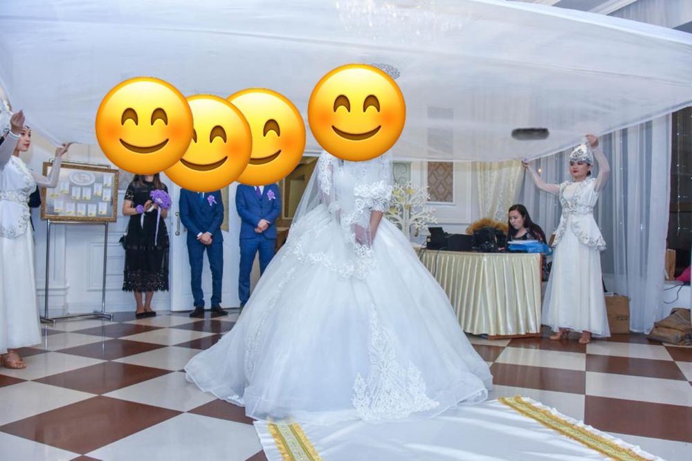 Свадебное платье