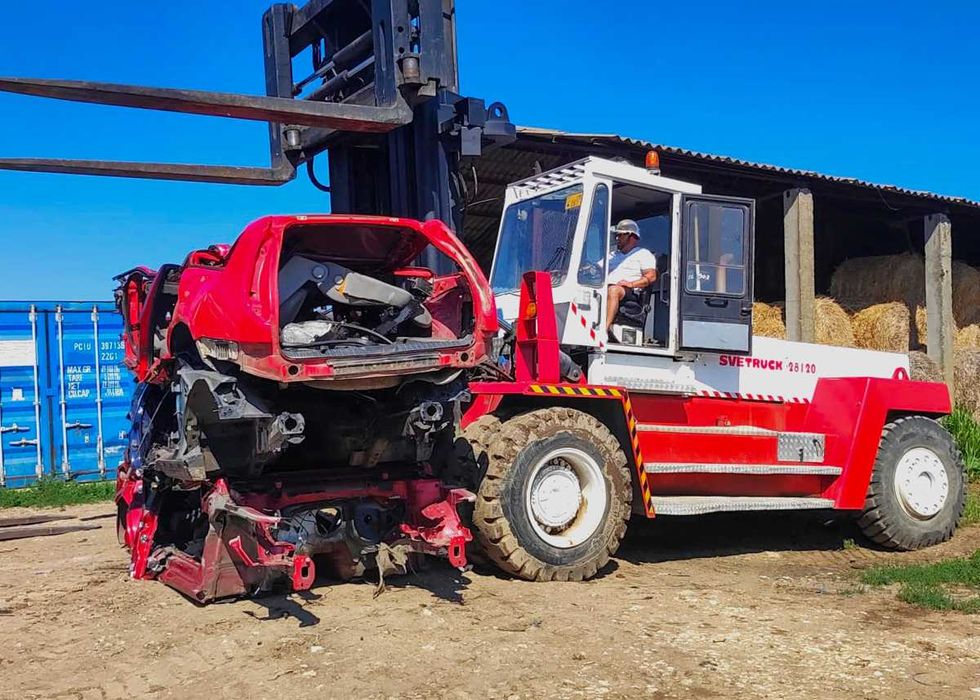 Inchiriez Motostivuitor Diesel 2T - 27T. Inchirieri Stivuitoare CT.