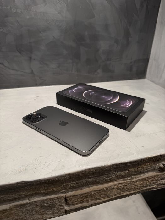 Перфектен Iphone 12 Pro Max 256 GB Graphite