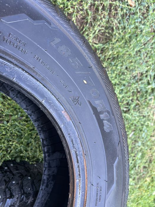 Пара зимних шин 185/70/14