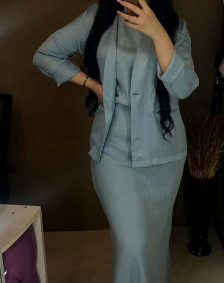 продам   женский костюм шикарный костюм юбочный платье