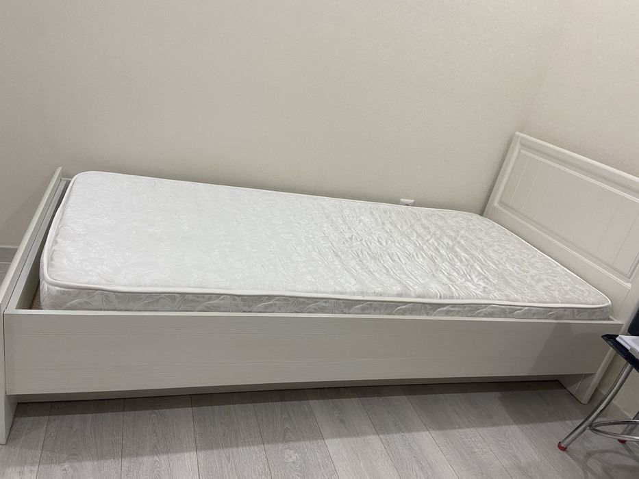 Кровать односпальная