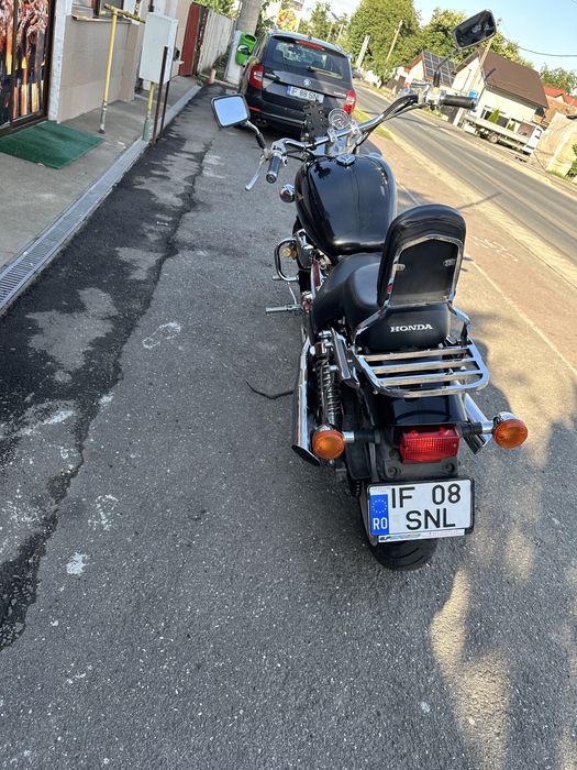 Honda VF 750 Magna
