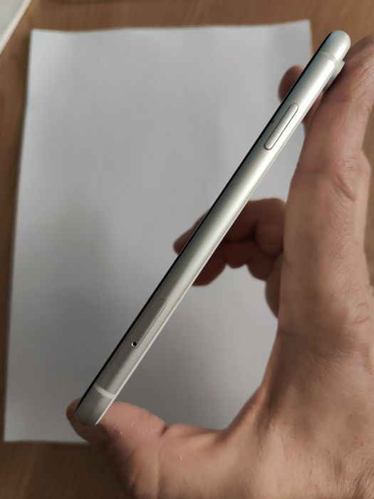 iPhone XR 64 gb alb