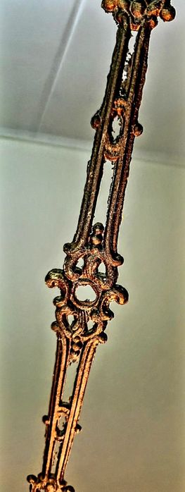 Очарователен полилей  Луи 16