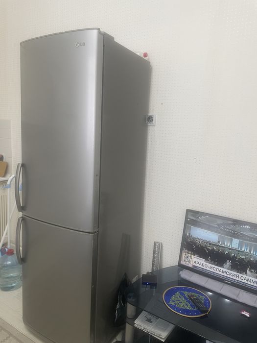 Продам холодильник