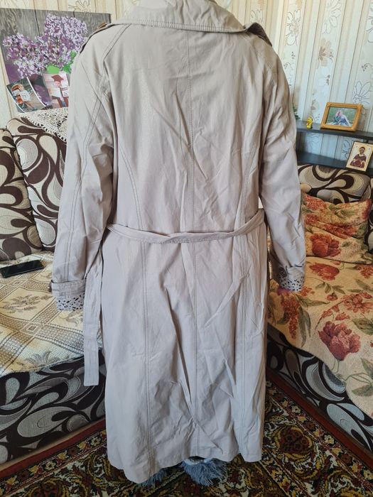 Продам женский плащ