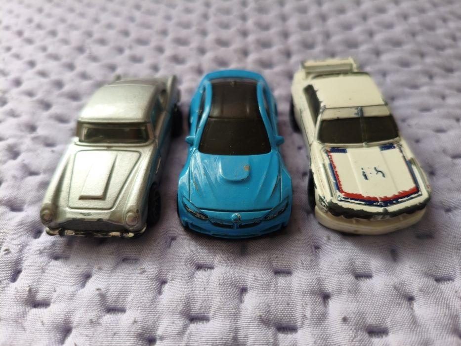 Hot wheels машинки