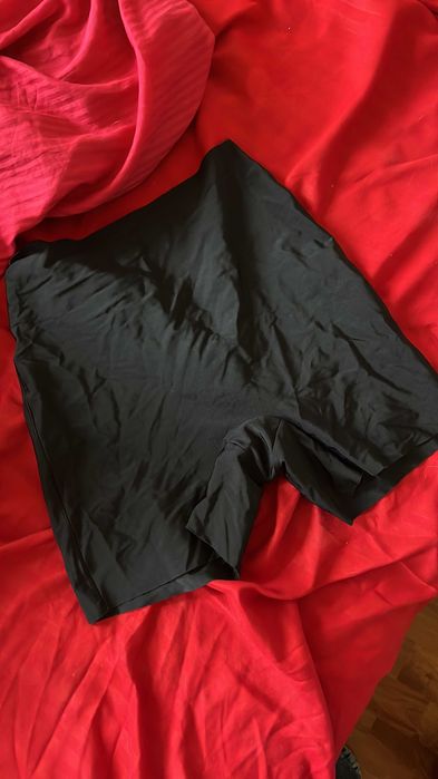 Lenjerie intima si accesorii - de vanzare
