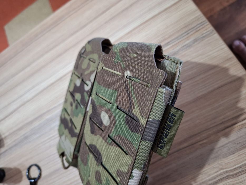 Port încărcător dublu camuflaj