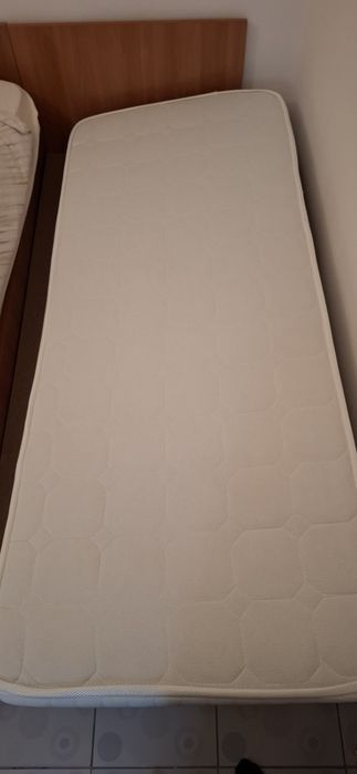 Saltea de o persoană - stare impecabilă 80x200