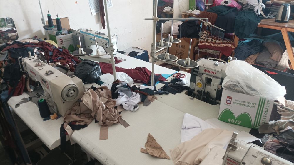 Тикув сехи сотилади Джек автомат А4 тугри чок 10та аверлок 10та