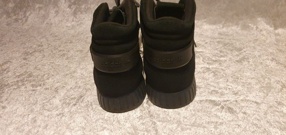 Adidas gheata Tubular