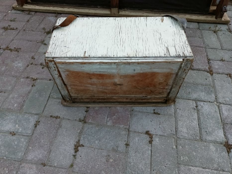 Отдам рыбацкий зимний ящик