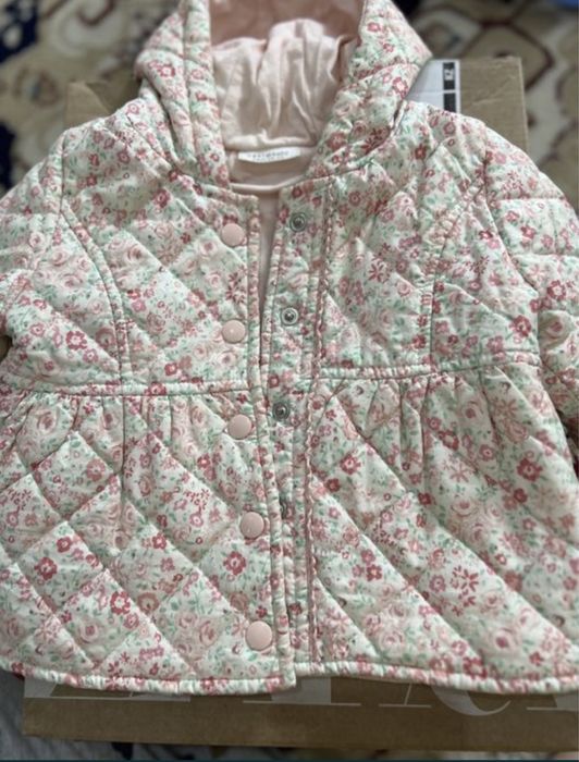 Продам куртка ветровка для девочек