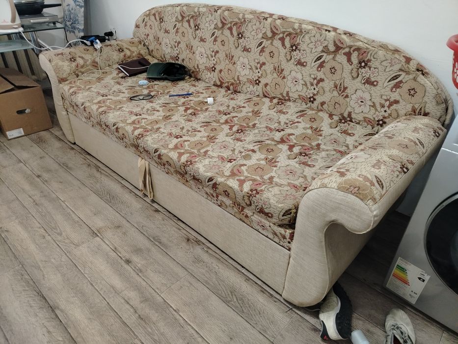 Продам диван в хорошем состоянии