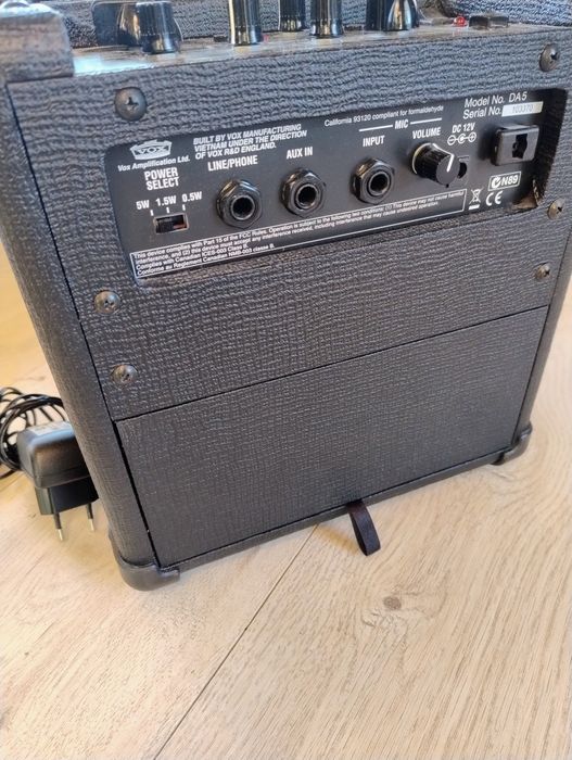 Китарно кубе VOX