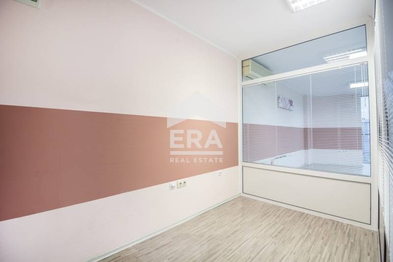 Продава се Магазин в София, Враждебна - 1623 кв.м за 2890 €/кв.м - Снимка #2