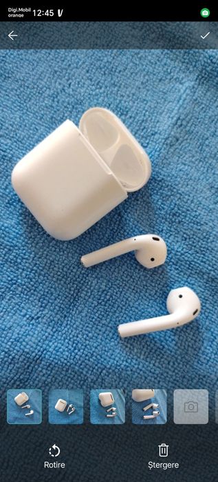 Apple AirPods 2nd Gen
Model A2032