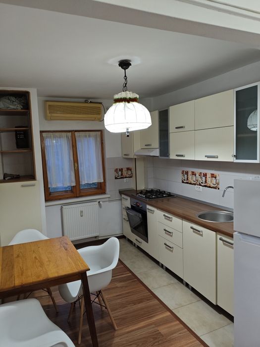 Apartament 3 camere   Păltiniș etaj 3