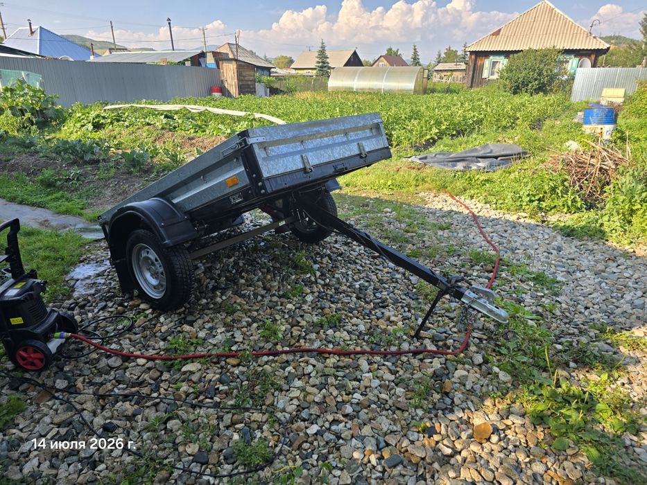 Прицеп на легковой автомобиль