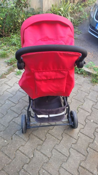 Carucior rosu pentru fetite