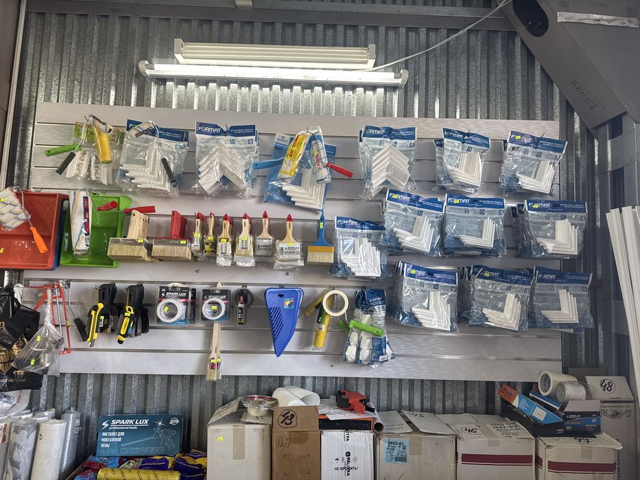 Обои, потолочная плитка, самоклейка