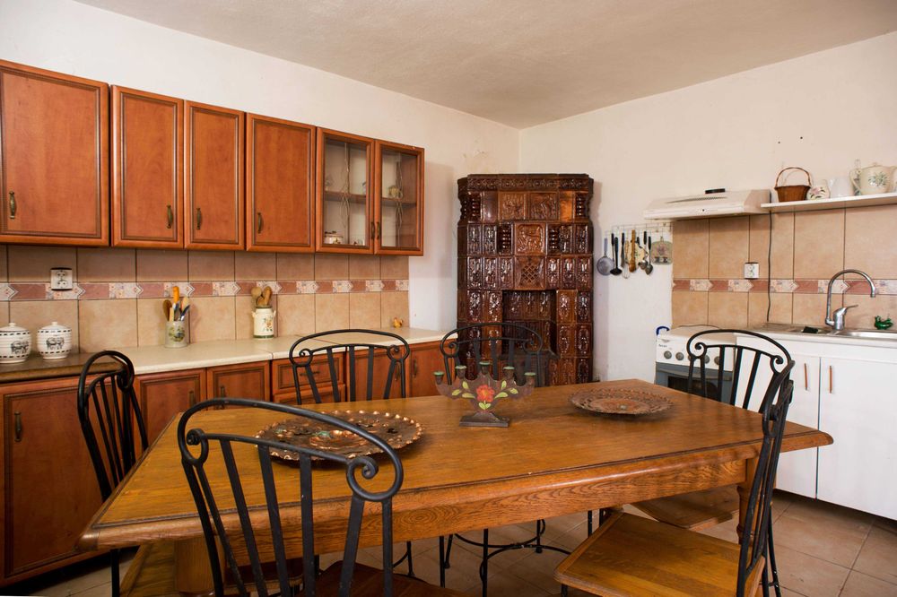 casa curtea de arges