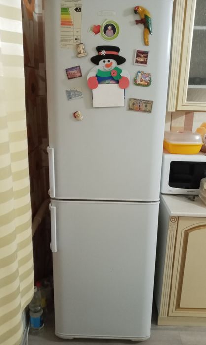 Холодильники "Бирюса" и "LG"