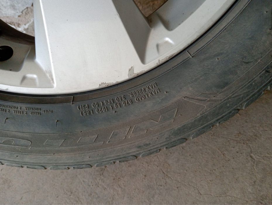 Шины с дисками  от Субару Аутбэк