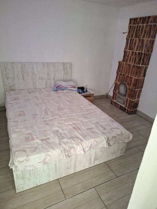 Casa de vanzare com.Carlogani