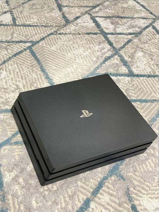 Playstation 4 pro 4K sotiladi