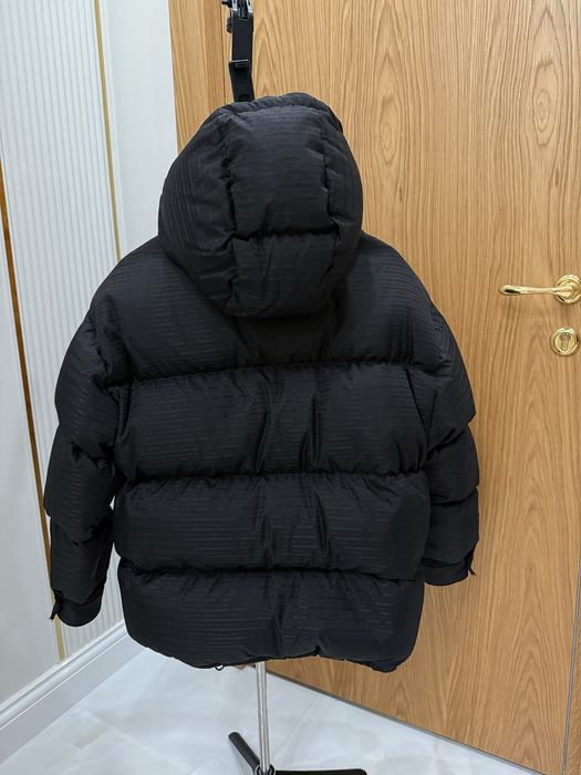 Пуховик Prada 100% оригинал