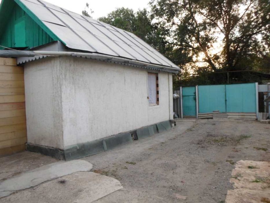 Дом отдельно стоящий кирпичный