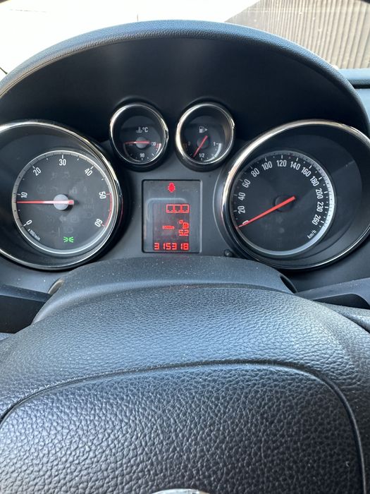OPEL Astra 2011 — imagine 4