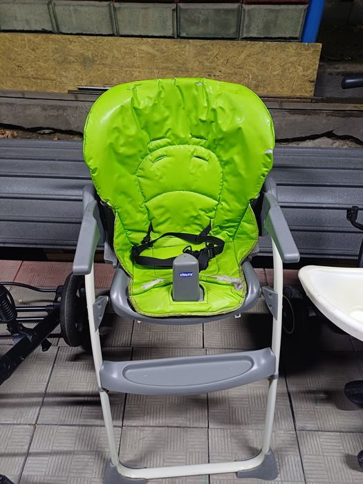 Детский стульчик для кормления