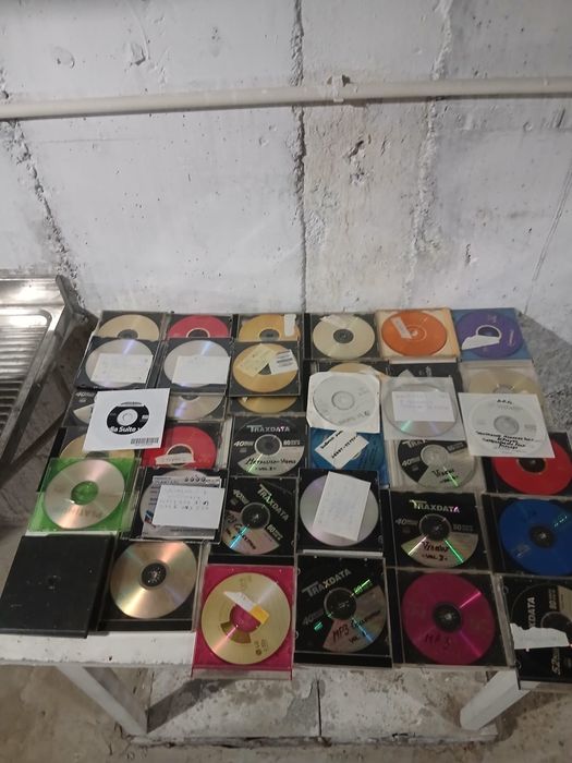 Vand CD/DVD 260 bucati