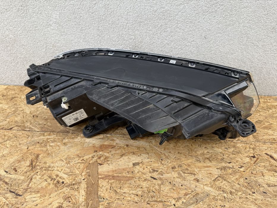 Far stanga VW Touareg 3 CR7 2019+ Full LED Original Europa