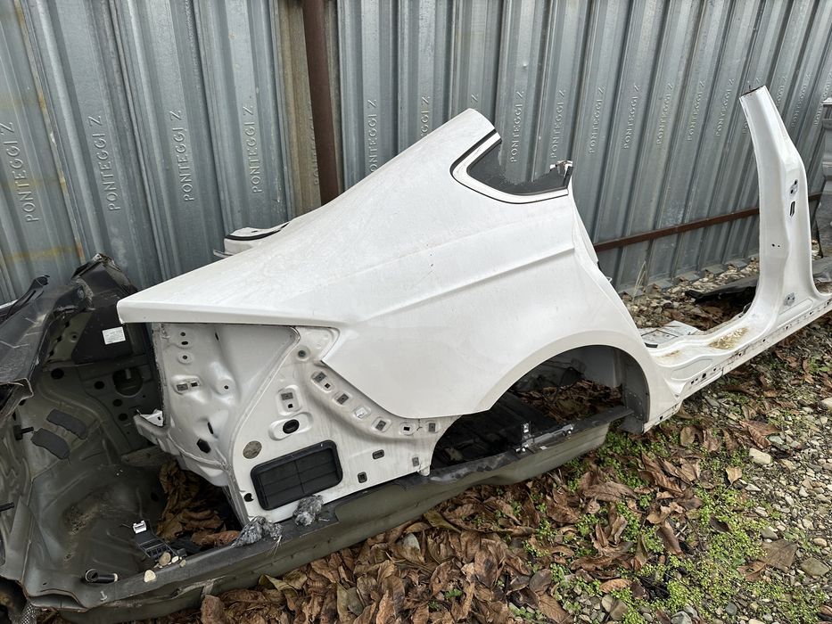 Laterala dreapta / Aripa dreapta spate Ford Mondeo Mk5