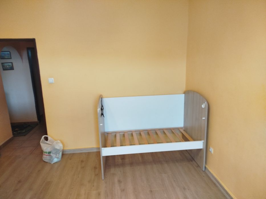 Детска кошара.  (2 бр. 70х140 cm ) + МАТРАЦИ