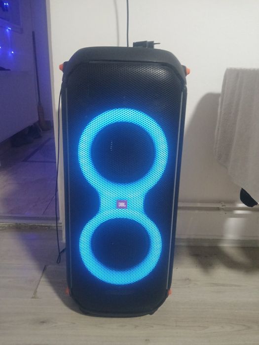 Vând jbl 710 partybox