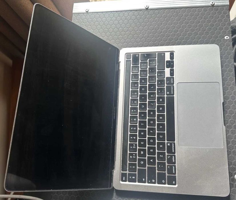 MacBook Pro 2020 13 Inch intel I5, 16GB RAM, 500GB 4 ports