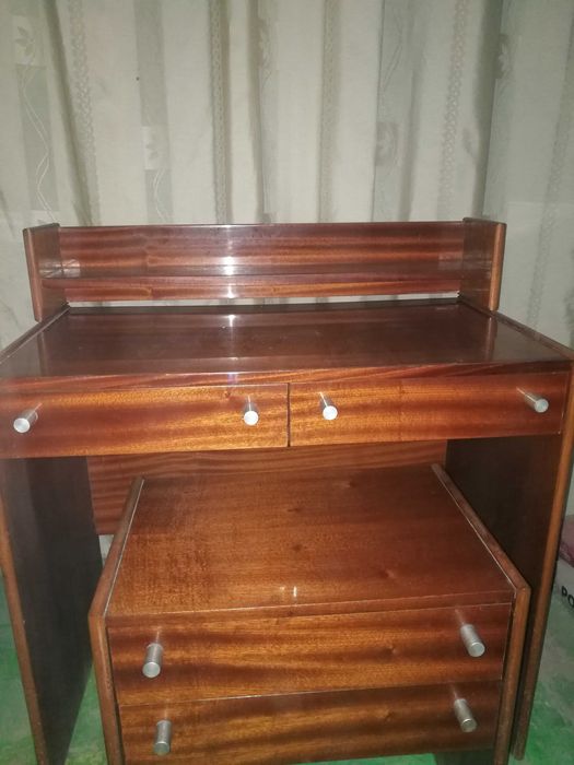 Кровать двух спальная и Тумбочка производство Чехия.