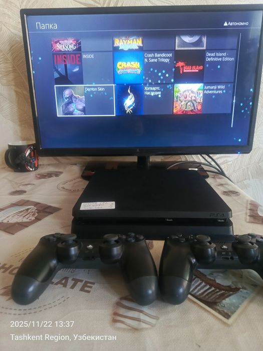 Пс4 слим 1тб с прошивкой+30 игр  дам гарантию на 3 месяц