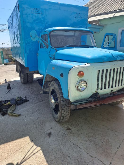 Газ-53 на ходу ...